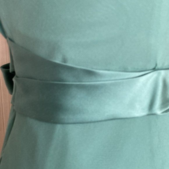 Jones New York 100% Silk prom, sea foam green bridesmaids dress! Formal! Size 8 - Picture 6 of 14